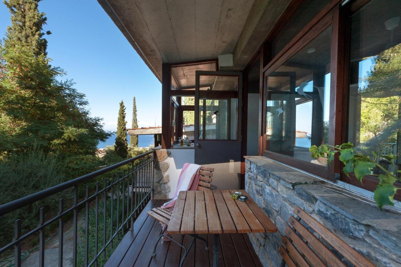 Studios Kyparissi & Spa Tirós エクステリア 写真