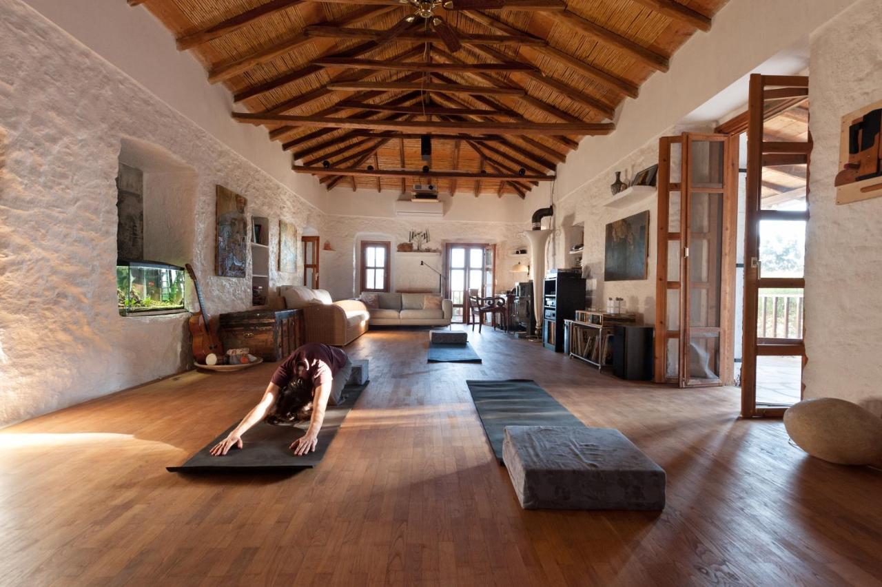 Studios Kyparissi & Spa Tirós エクステリア 写真